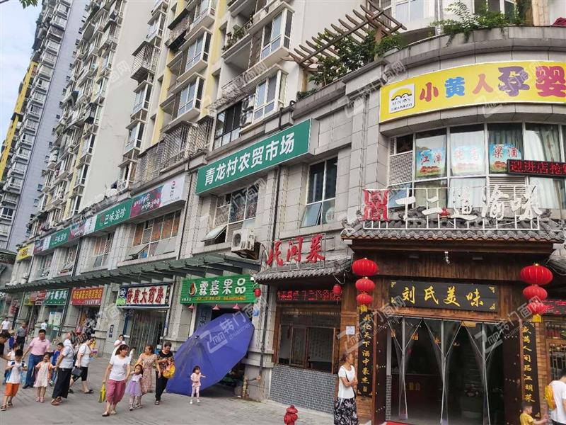 Z九龙坡石坪桥大型高档小区大门正对面临街餐饮酒楼门面转让