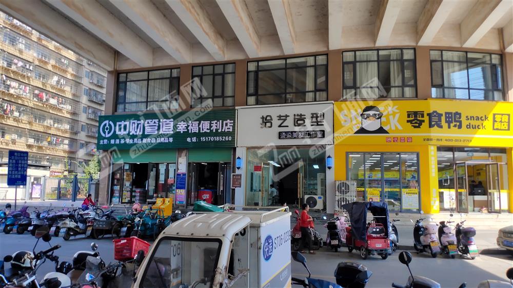 南康村坊里/夜市街/大型返迁房中心转角零食店转让